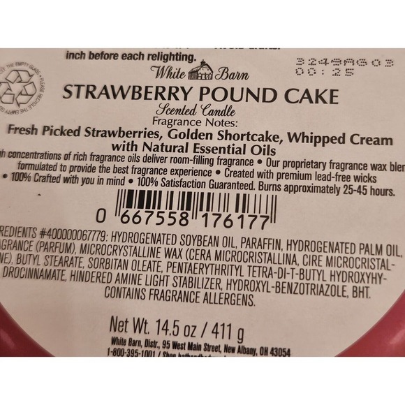 Bath and Body Works Strawberry Pound Cake 3 Wick Scented Candle. - Picture 4 of 4